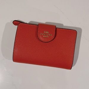 Coach Medium Corner Zip Wallet